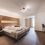 מלון דירות Wellness Panorama Alpin - Im Pitztal