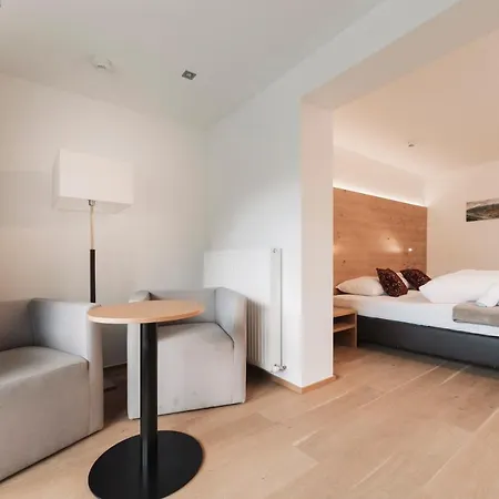 Wellness Panorama Alpin - Im Pitztal アパートホテル 4*