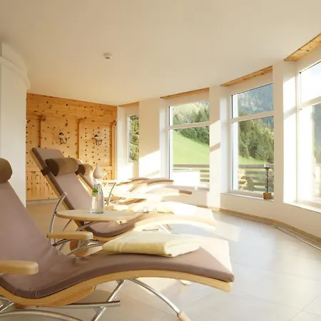 Wellness Panorama Alpin - Im Pitztal アパートホテル 4*