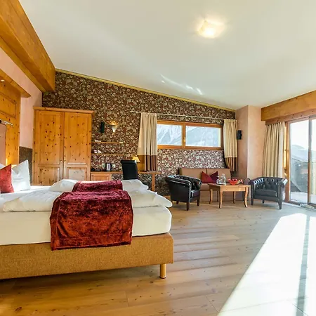 Wellness Panorama Alpin - Im Pitztal 4* イェルツェンス