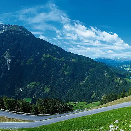 アパートホテル Wellness Panorama Alpin - Im Pitztal イェルツェンス