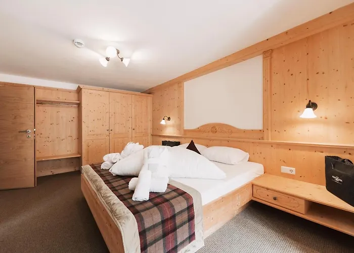 Wellness Panorama Alpin - Im Pitztal מלון דירות יארצנס